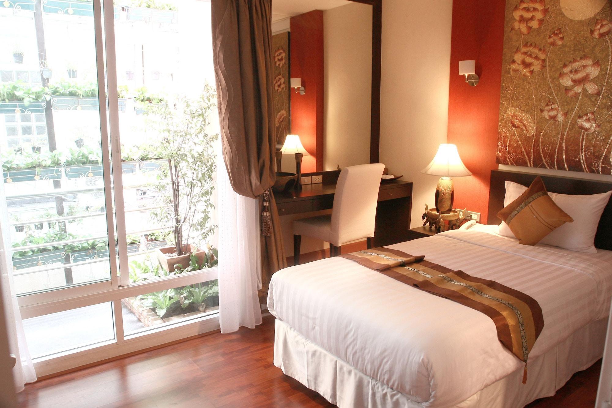 Mirth Sathorn Hotel Bangkok Kültér fotó