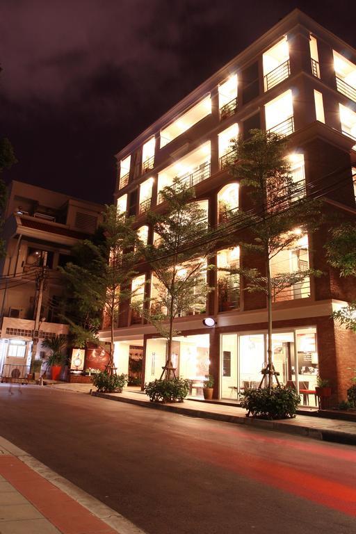 Mirth Sathorn Hotel Bangkok Kültér fotó