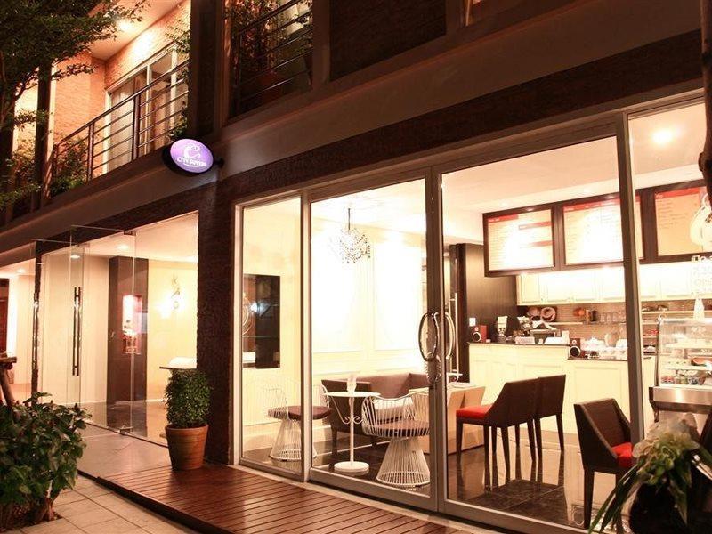 Mirth Sathorn Hotel Bangkok Kültér fotó