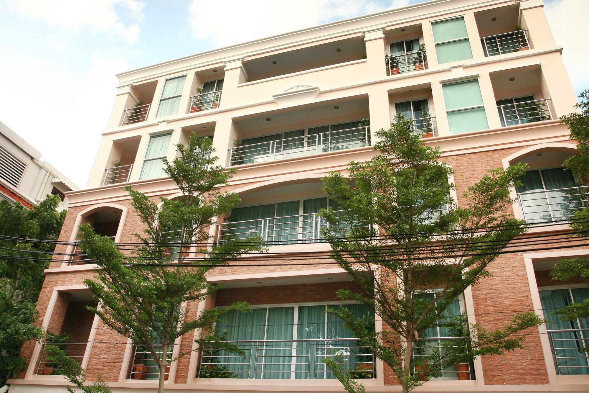Mirth Sathorn Hotel Bangkok Kültér fotó