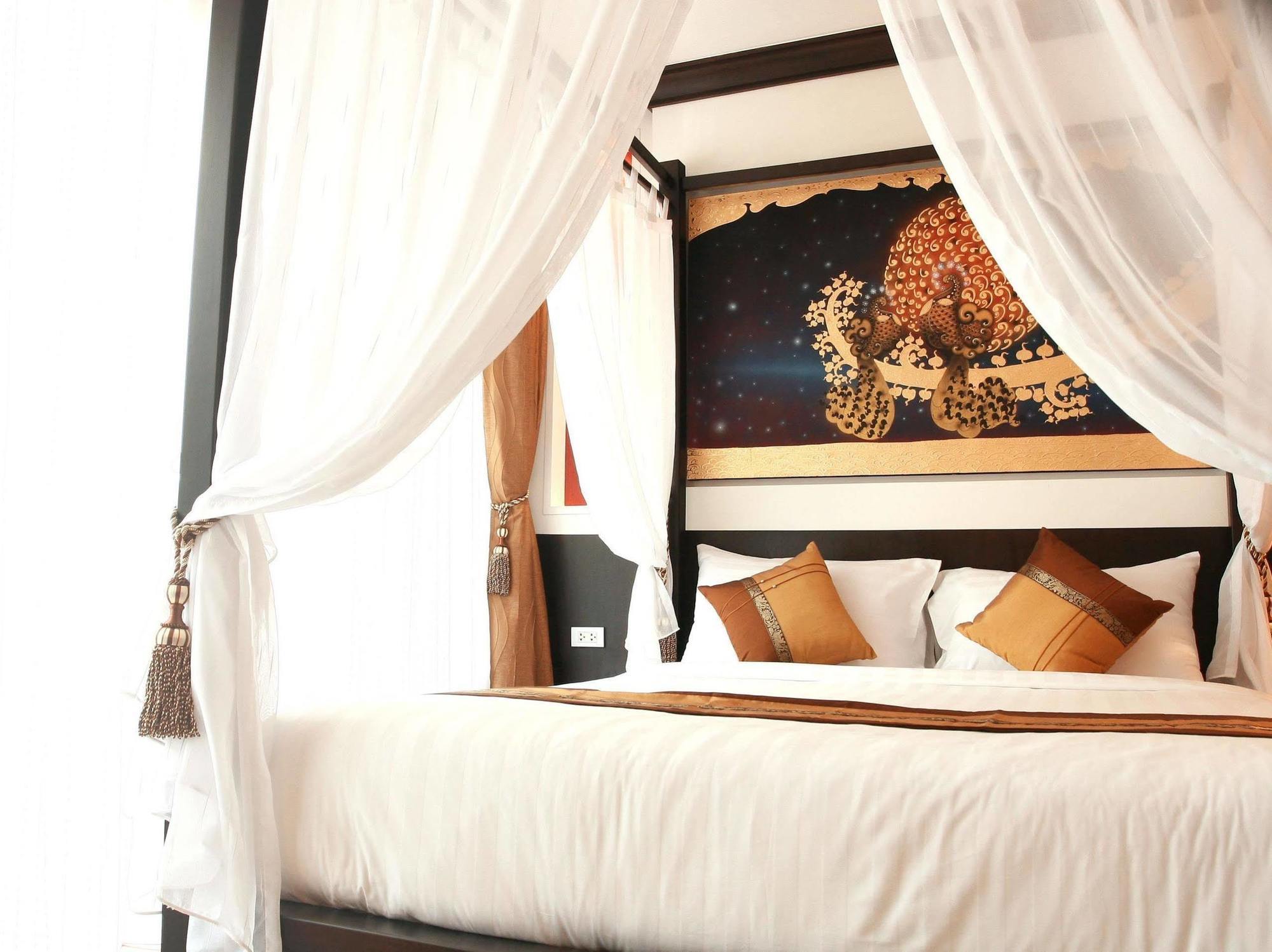 Mirth Sathorn Hotel Bangkok Kültér fotó